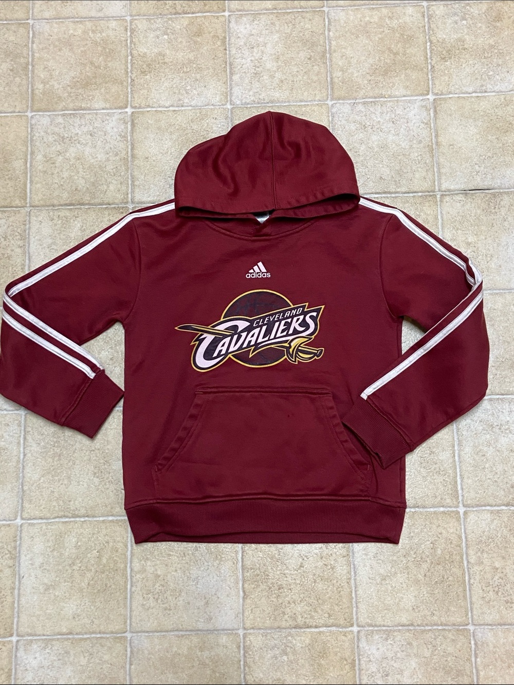 adidas Kids Cleveland Cavaliers Maroon Hoodie with White Stripes Size S (8)